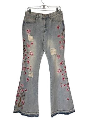 NWT boohooMAN Floral Embroidered Distressed Let Down Hem Flared Jeans Sz 32